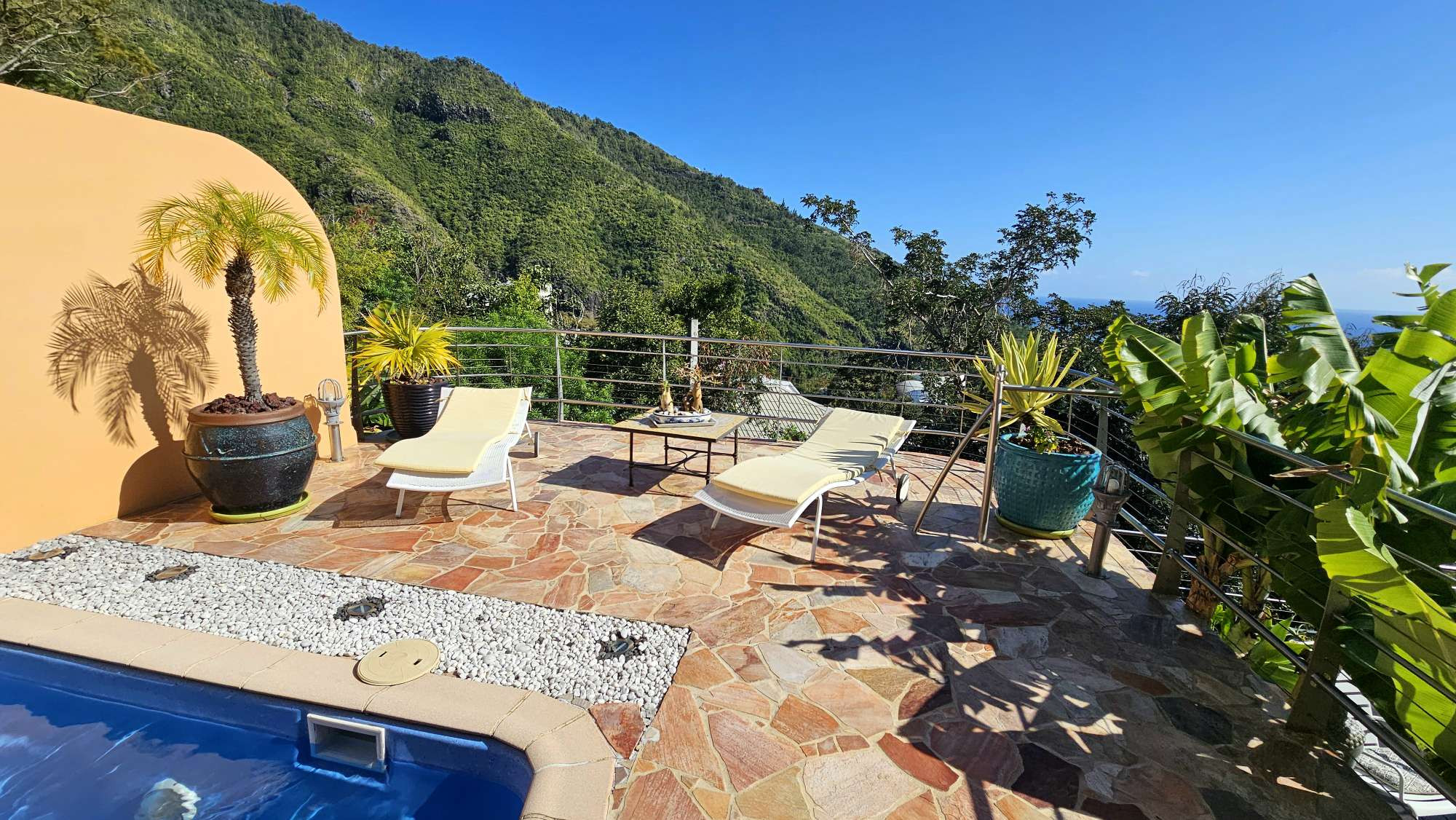 Maison-Villa - BELLE PIERRE